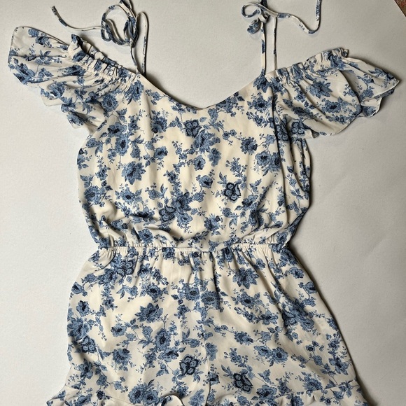 Moon River Blue Floral Romper - Picture 5 of 5